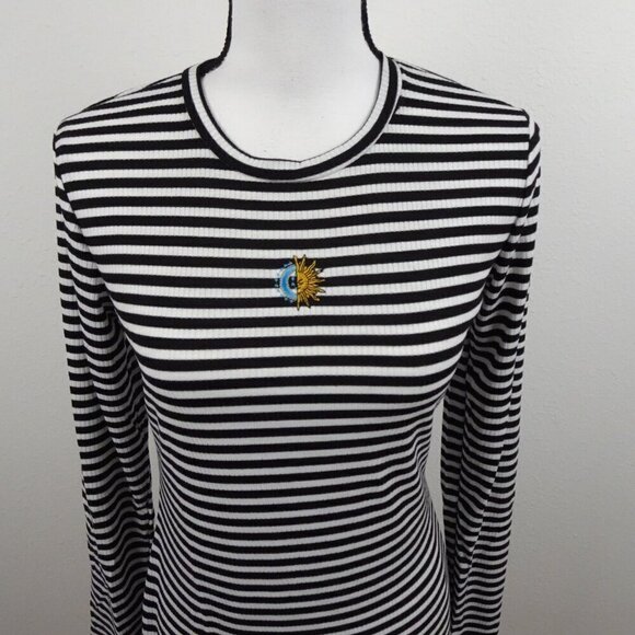 T-Shirt Dress Women's Size XL Striped Black Stripe Celestial Moon Sun Patch - Picture 2 of 7